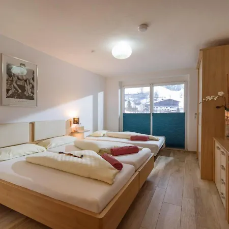 Haus Romeo Alpine Gay - Men 18+ Only Pensión 3*