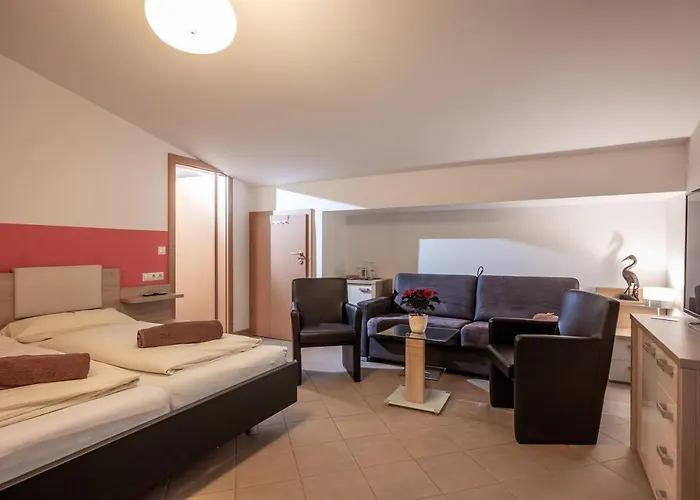 Гостевой дом Haus Romeo Alpine Gay - Men 18+ Only